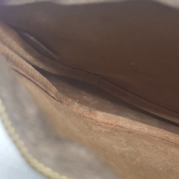 LOUIS VUITTON VINTAGE POCHETTE ACCESSOIRES - Picture 15 of 16